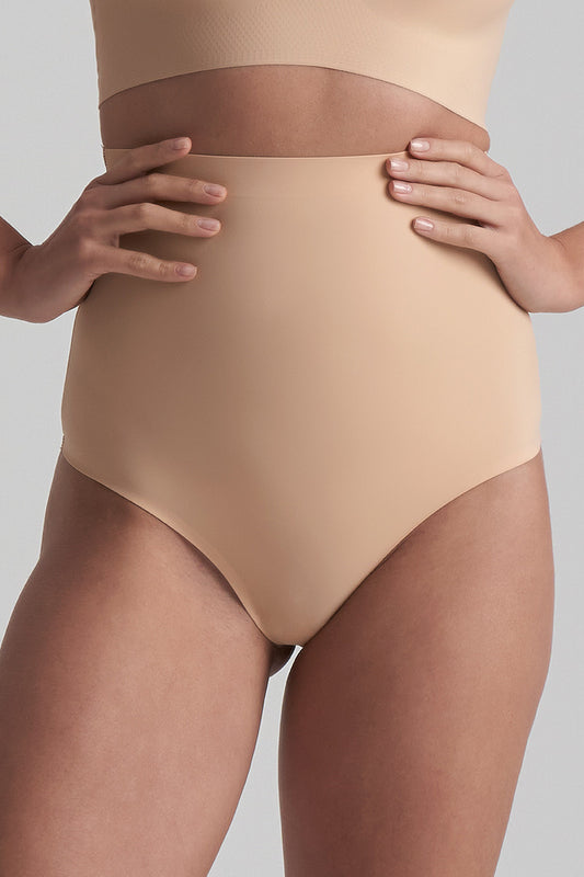 Chilot tanga modelator INVHWT